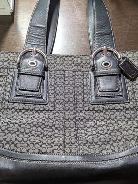 Vintage Coach Soho Large Signature Canvas Buckle Business Tote Bag F10928
